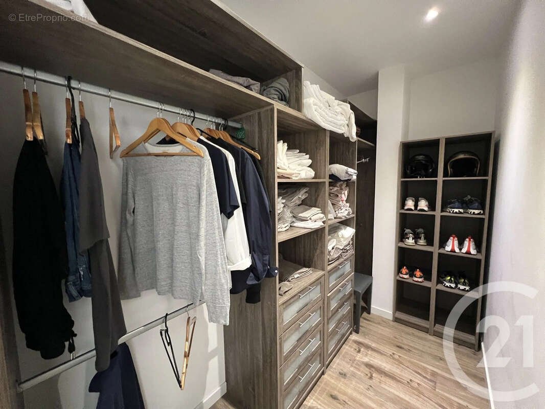 Appartement 200 m² à Santa-Maria-Di-Lota  - photo 18