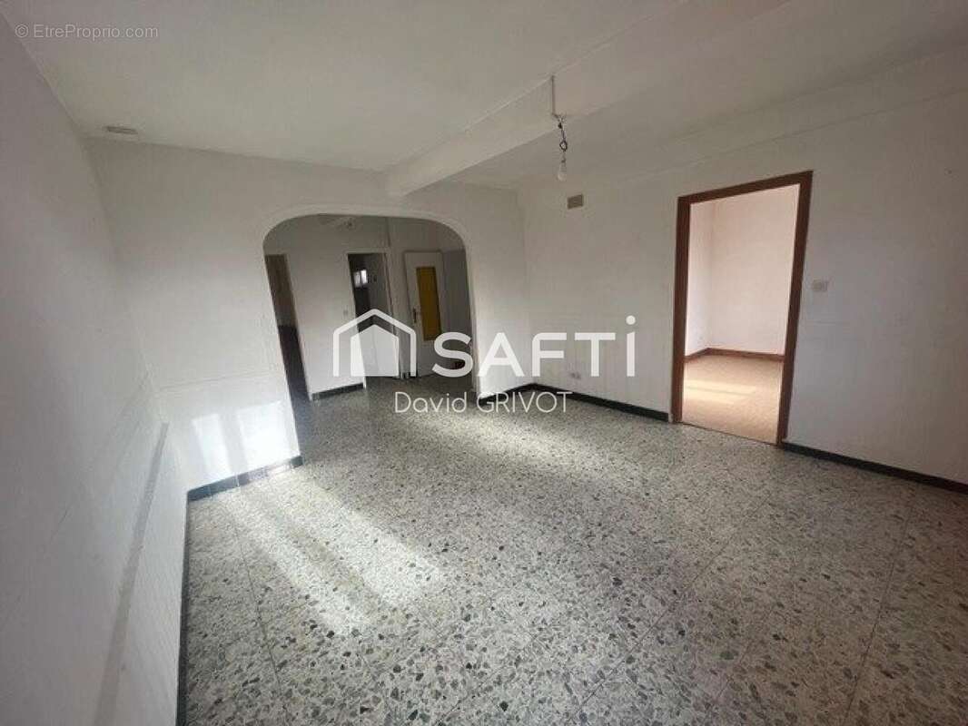 Photo 2 - Maison à LA NEUVILLE-ROY