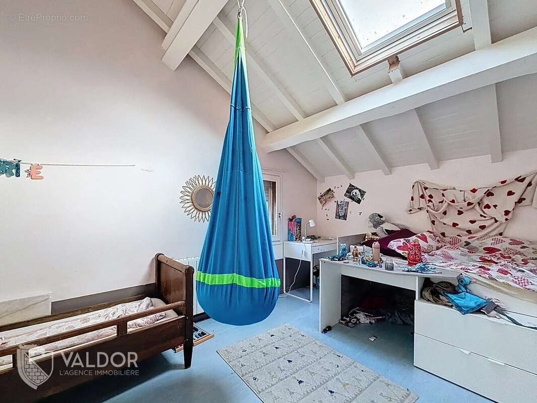 Maison à MOGNENEINS