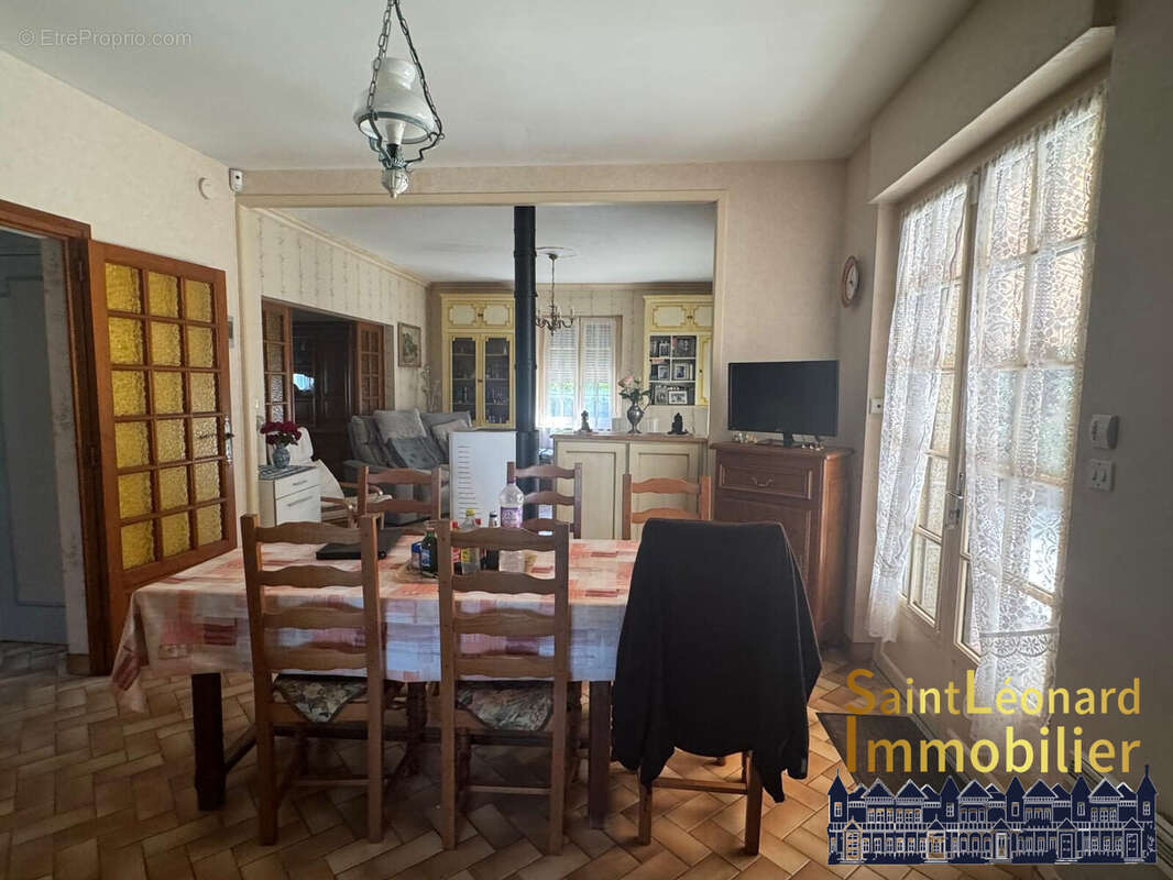Maison 165 m² à La Bazouge-Du-Desert  - photo 6