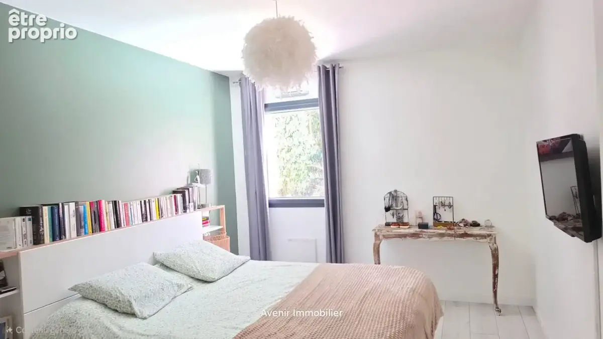 Maison 121 m² à Saint-Etienne-De-Montluc  - photo 5