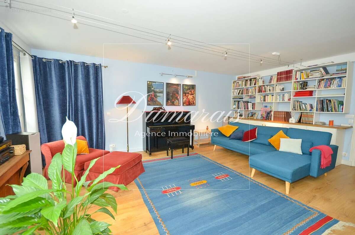 Appartement à PARIS-10E