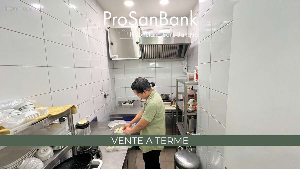 Commerce à PARIS-6E