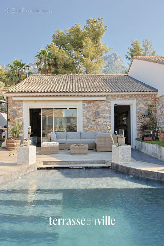 Maison à LA VALETTE-DU-VAR