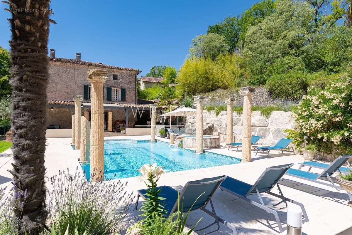 Maison à CALLIAN