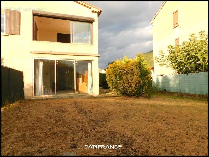 DIGNE-LES-BAINS 04000 A VENDRE Maison traditionnelle avec 2 appartements, terrain plat et clos, garage et cave - photo 3