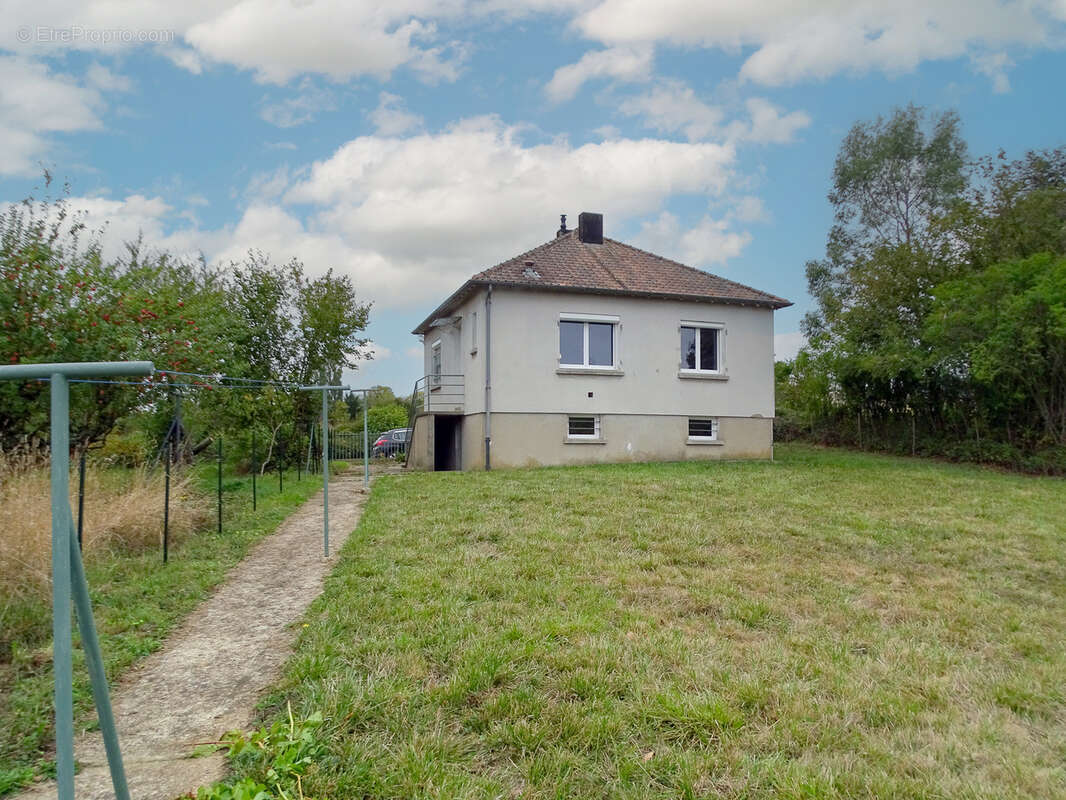 Maison à SAINT-CALAIS