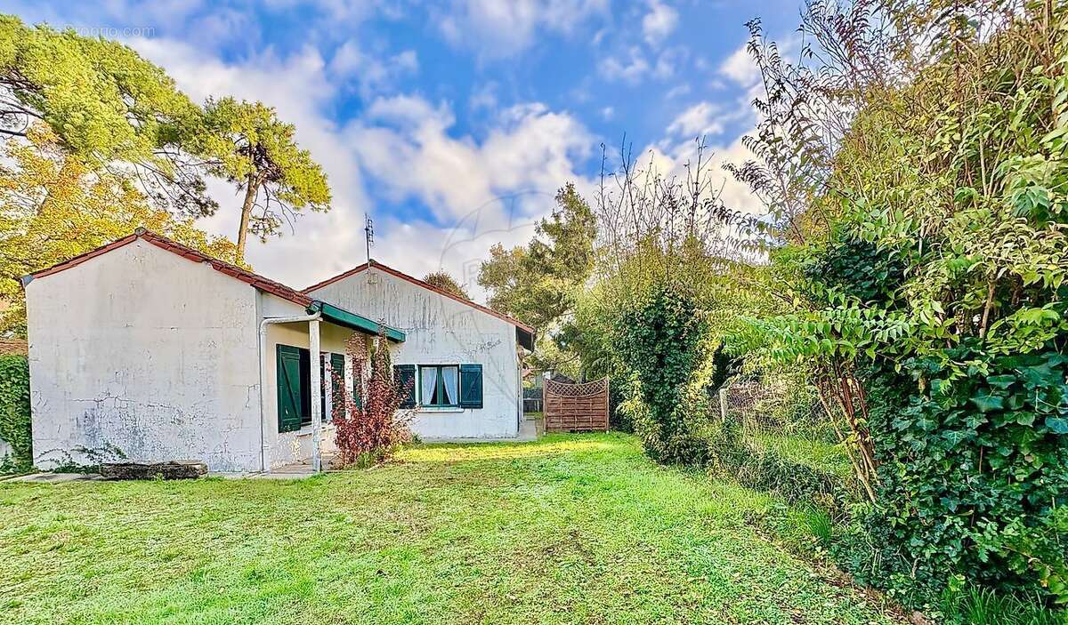 Maison à SAINT-GEORGES-DE-DIDONNE