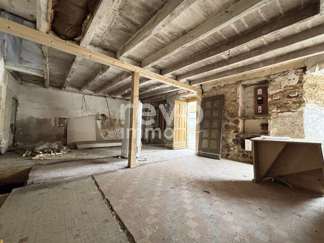 Maison à LA FORET-SUR-SEVRE