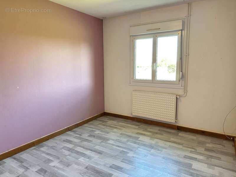 Maison à SAINT-GERVAIS-EN-BELIN