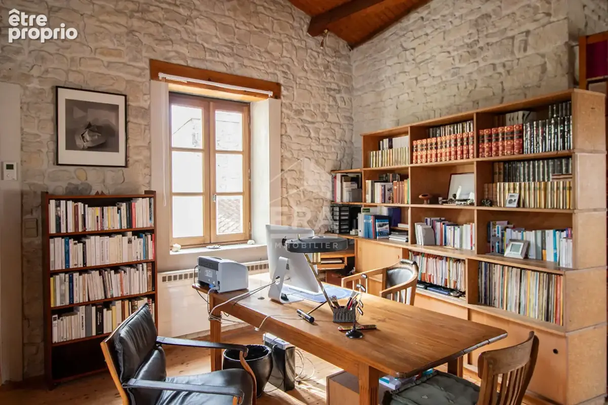 Grande maison familiale avec joli potentiel - photo 2
