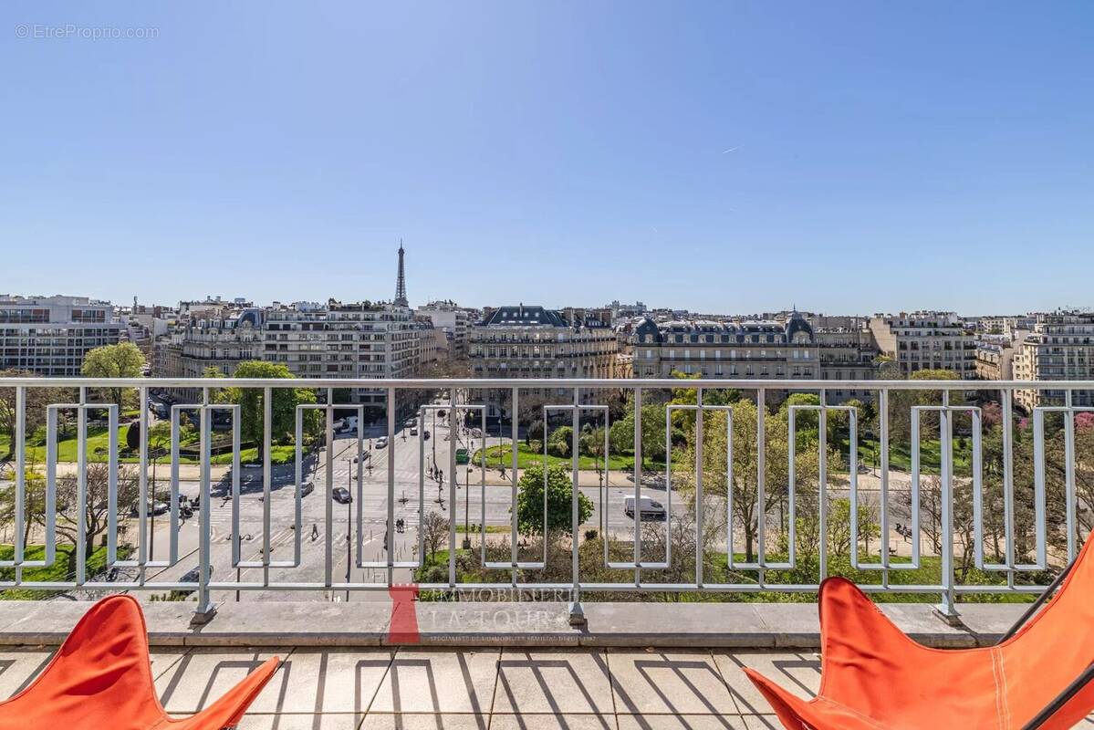 Appartement à PARIS-16E
