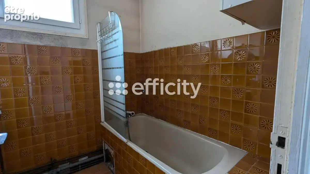 Maison 6 pièces 130 m² à vendre à Thiers (63300) - photo 17
