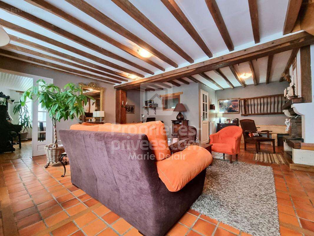 Maison Saint Loup Des Bois 6 pièce(s) 174 m2 - photo 2
