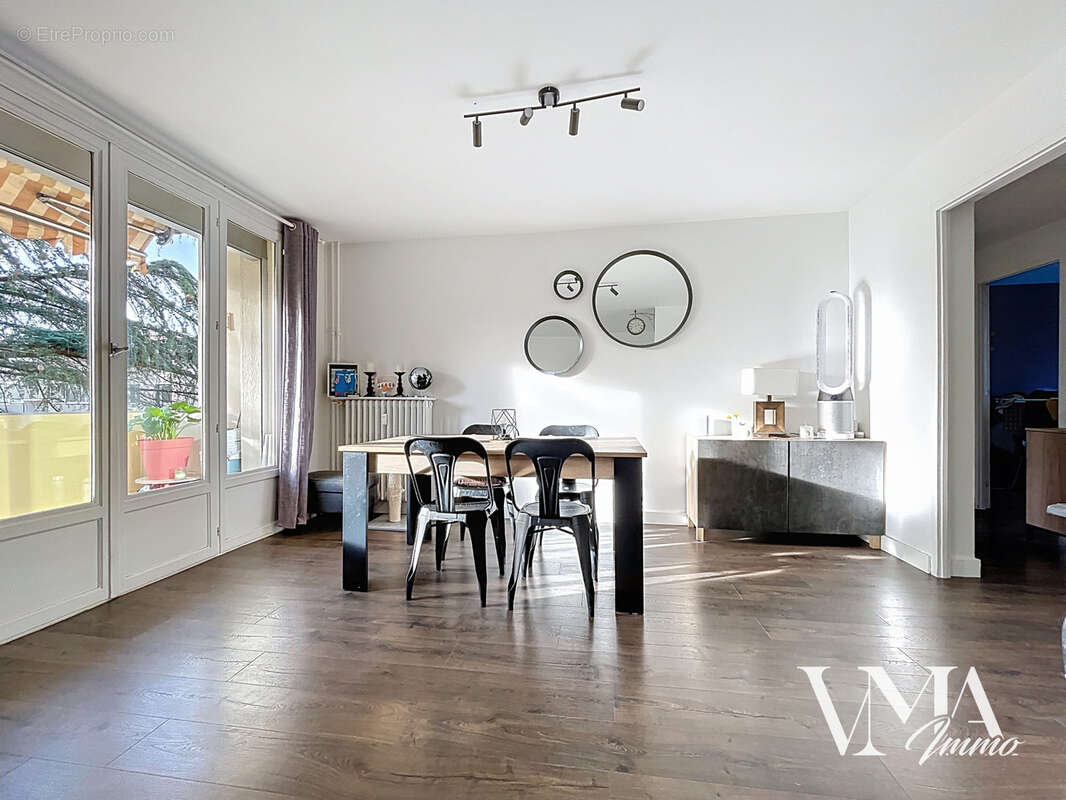 Appartement à CHAMPAGNE-AU-MONT-D'OR