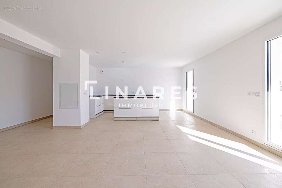 Appartement à MARSEILLE-8E