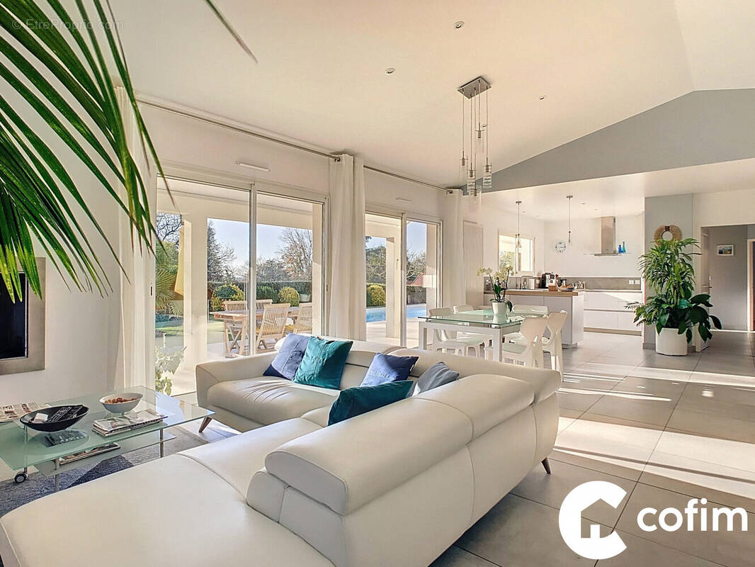 Maison à SERRES-CASTET