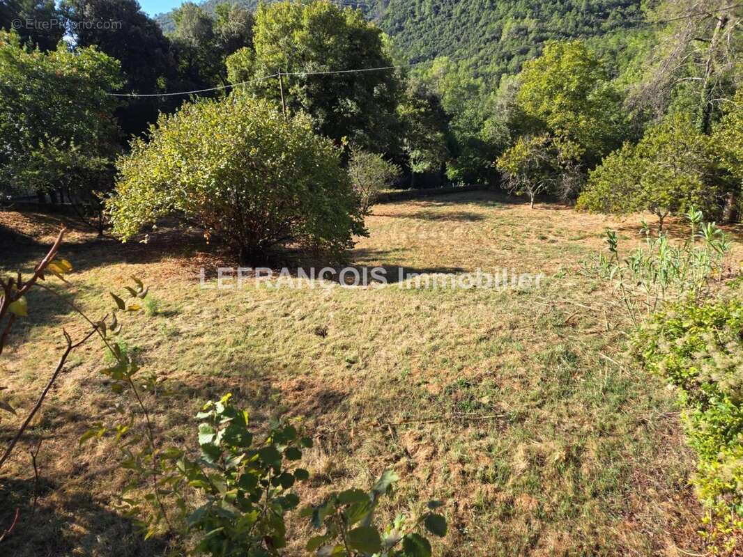 Terrain à LE TIGNET