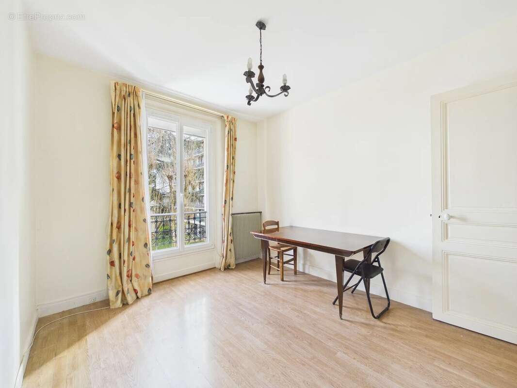 Appartement à LEVALLOIS-PERRET