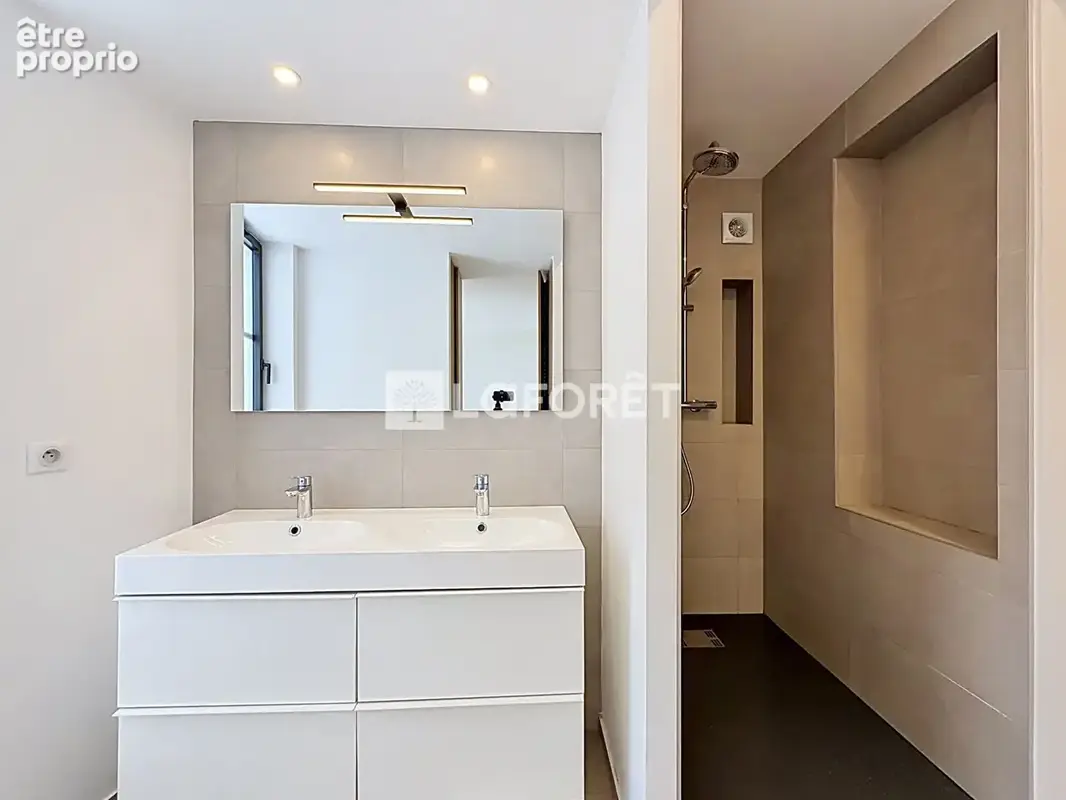 Appartement  Duplex Suresnes 5 pièce(s) 110 m2 - photo 11