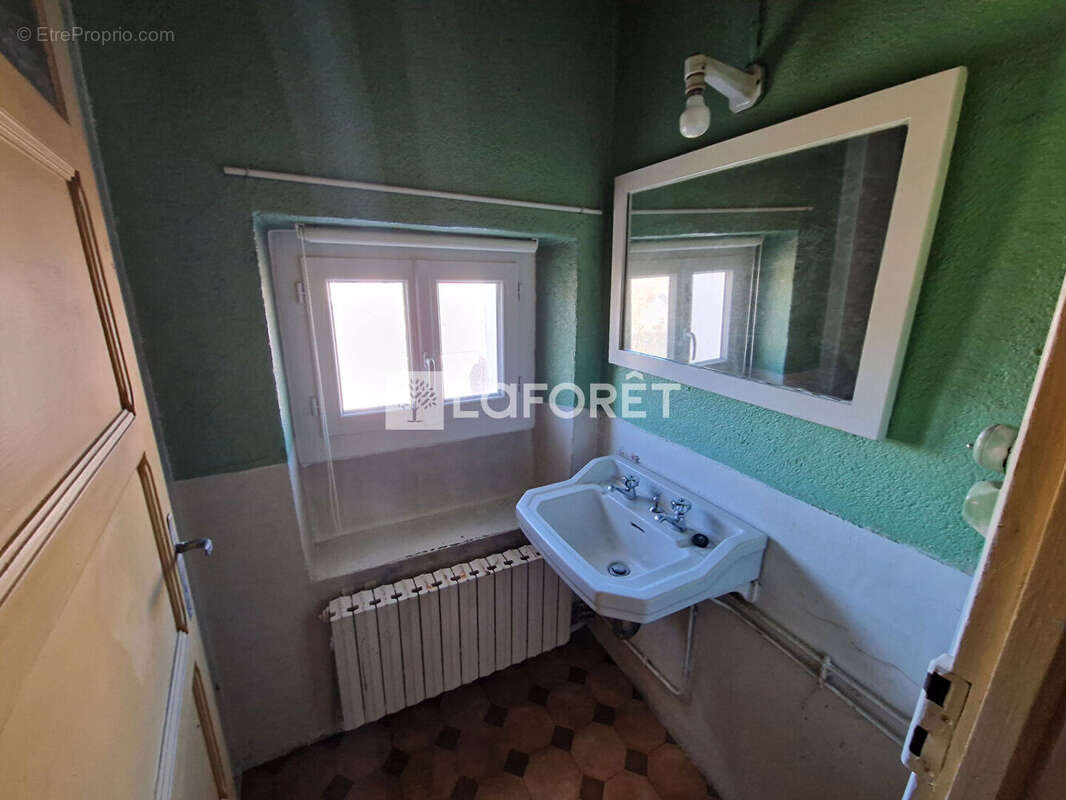 Maison à LE MONASTERE