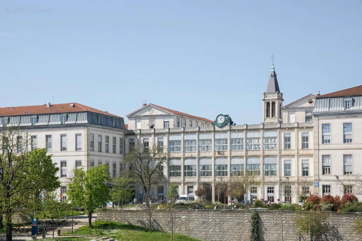 Appartement à LYON-4E