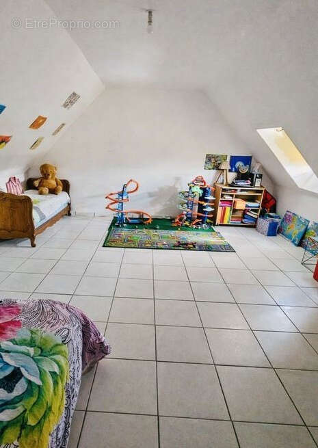 Maison à CHAMPROND-EN-GATINE