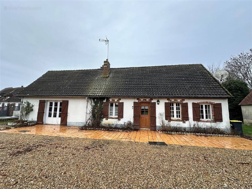 Maison à CHATEAUNEUF-EN-THYMERAIS