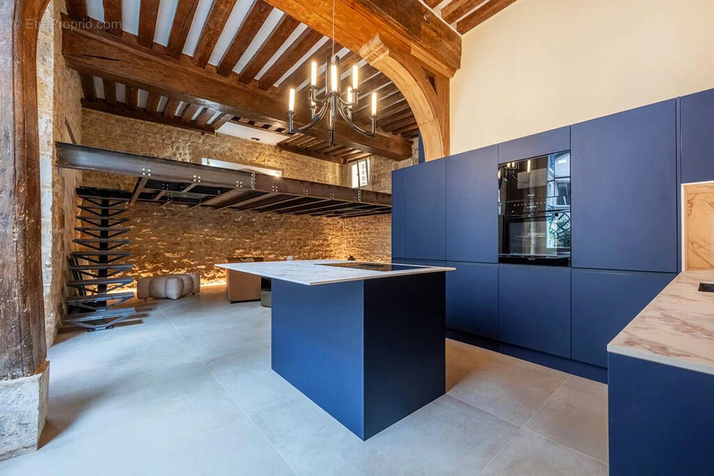 Appartement à PARIS-4E