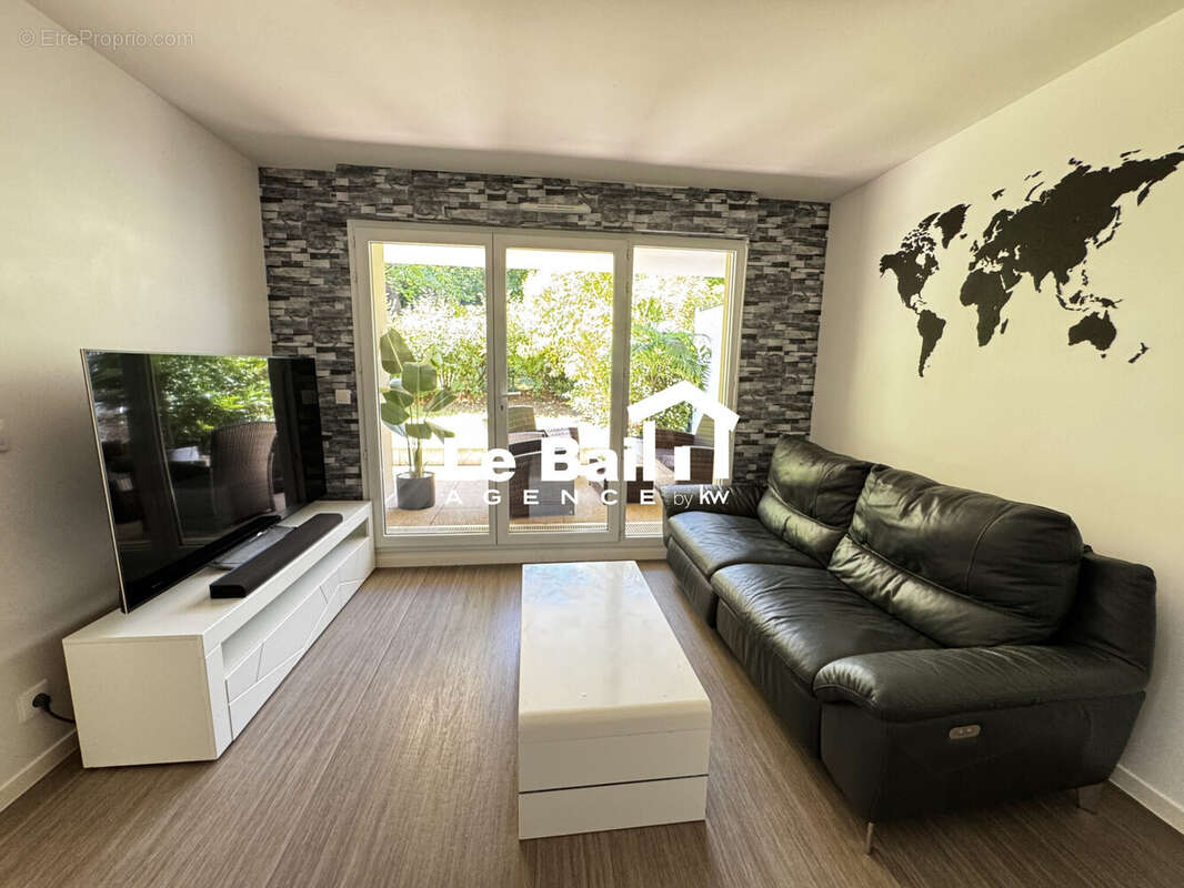 Appartement 73 m² à Osny  - photo 7