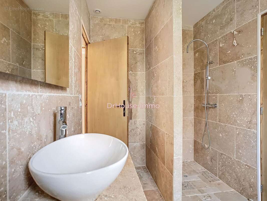 Maison à ANNESSE-ET-BEAULIEU