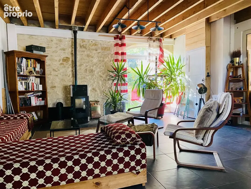 Grande maison en pierre de 386 m2 avec espace modulable   10 min de Langon - photo 4