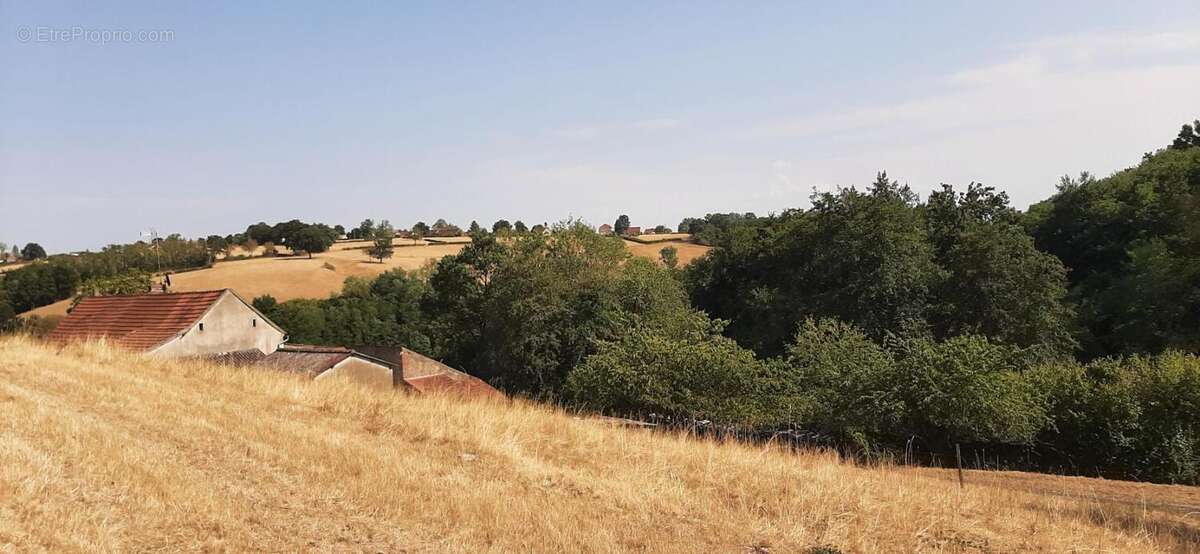 Fermette a rénover avec ses dépendances, sur 2,7 ha de terrain dans cadre bucolique - photo 21