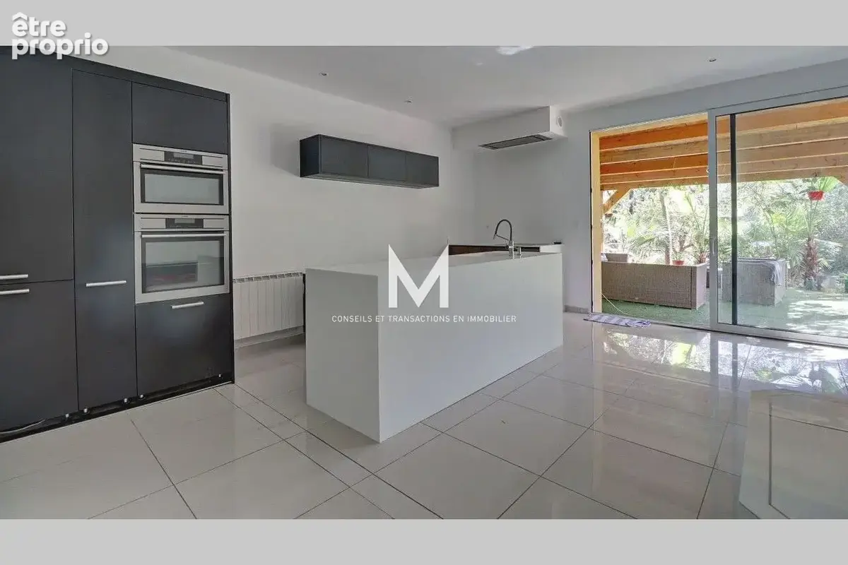 Photo Maison à Frejus au prix de 435 000€