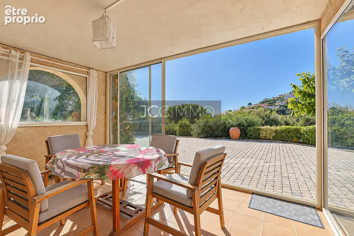 BAS DE VILLA 89 m2 avec vue dominante et 470 m2 de terrain privatif - photo 3