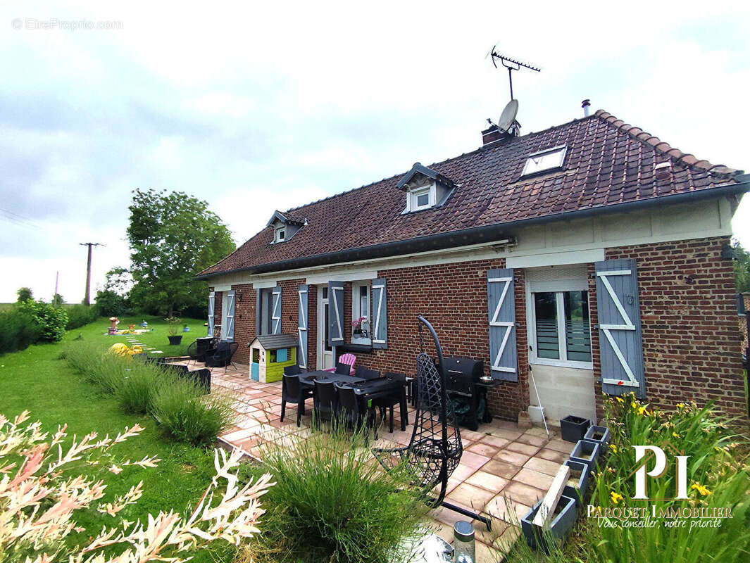 Maison à COURCELLES-AU-BOIS