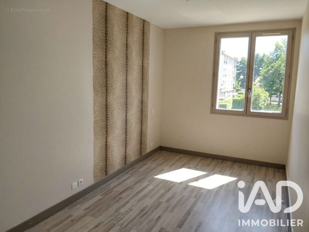 Appartement 69 m² à Joue-Les-Tours  - photo 4