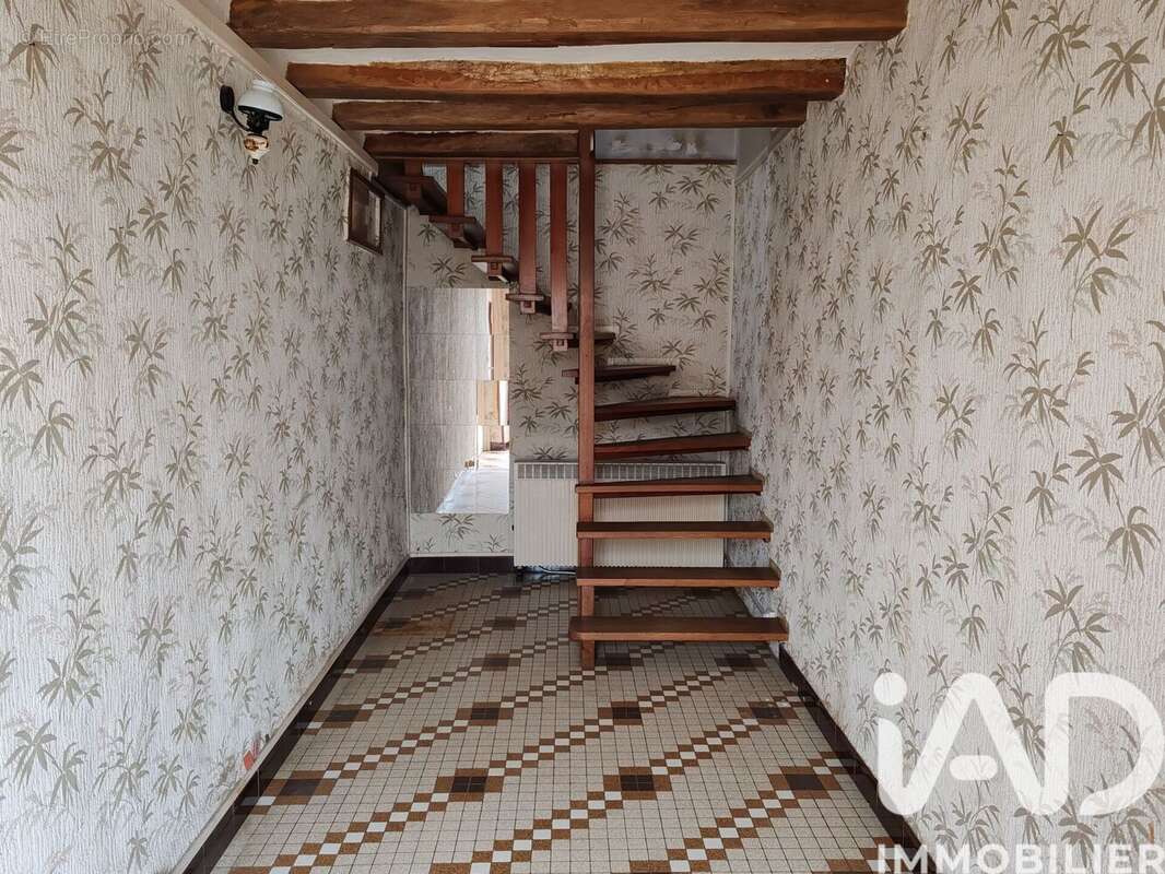 Maison 107 m² à Aubigne-Sur-Layon  - photo 5