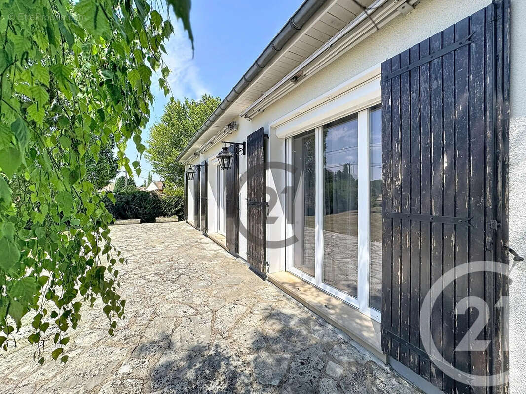 Maison 108 m² à Soucy  - photo 4