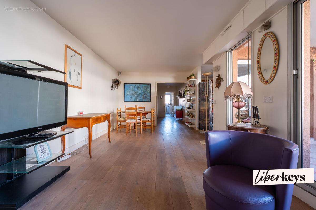 Appartement à PARIS-15E