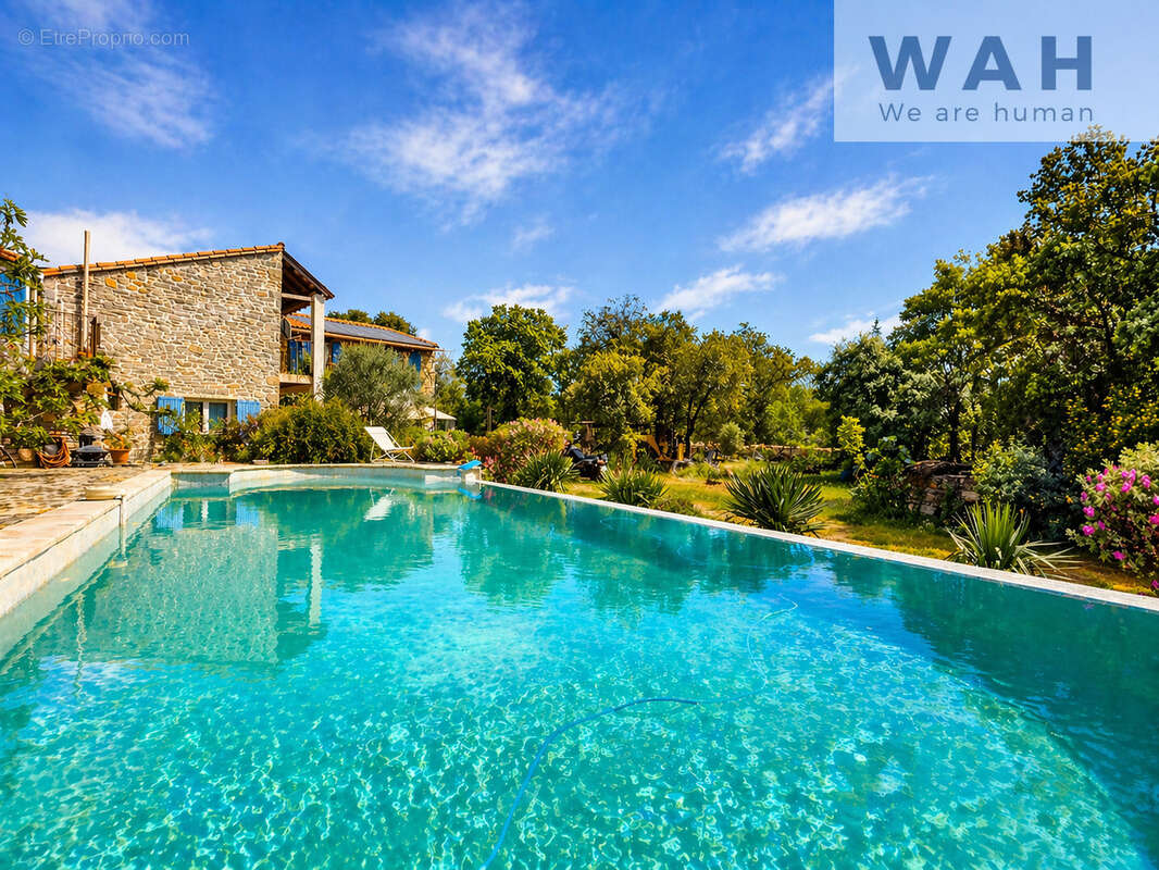 Mas de caractère  (maison + 3 gites) avec piscine et panneaux solaires - photo 6