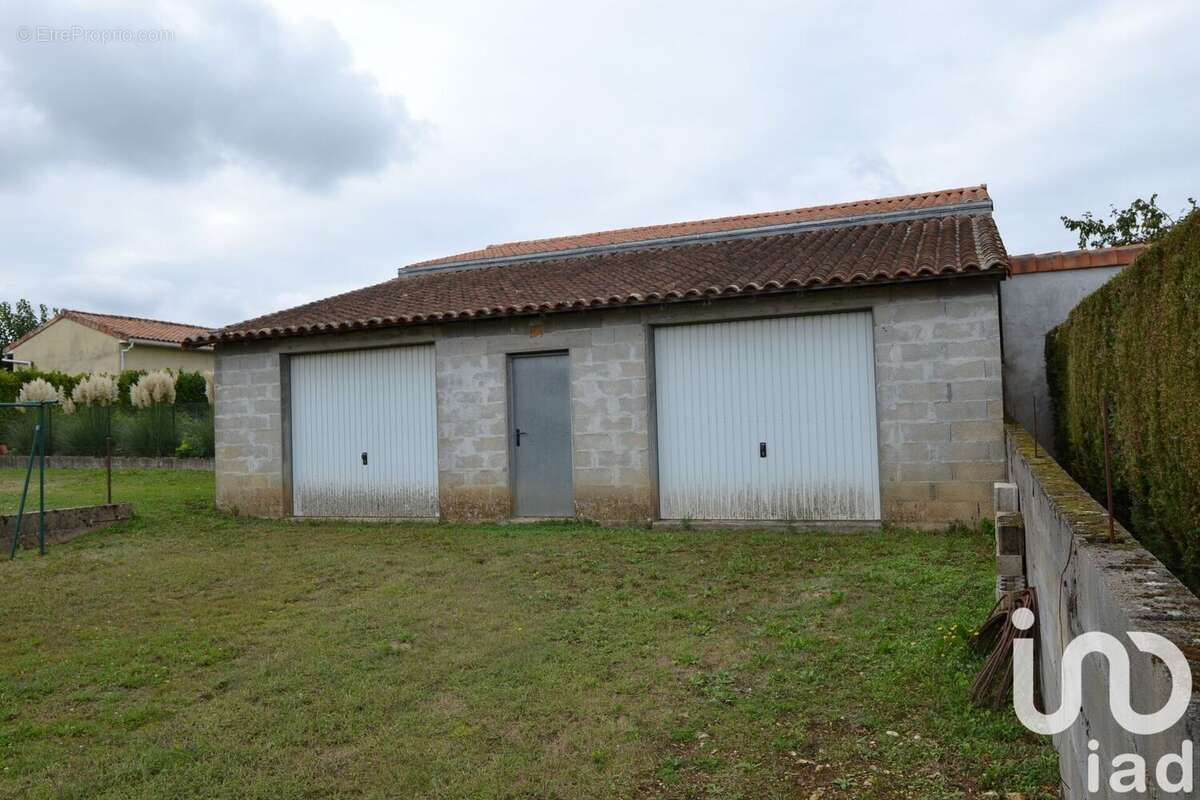 Photo 2 - Maison à RUFFEC
