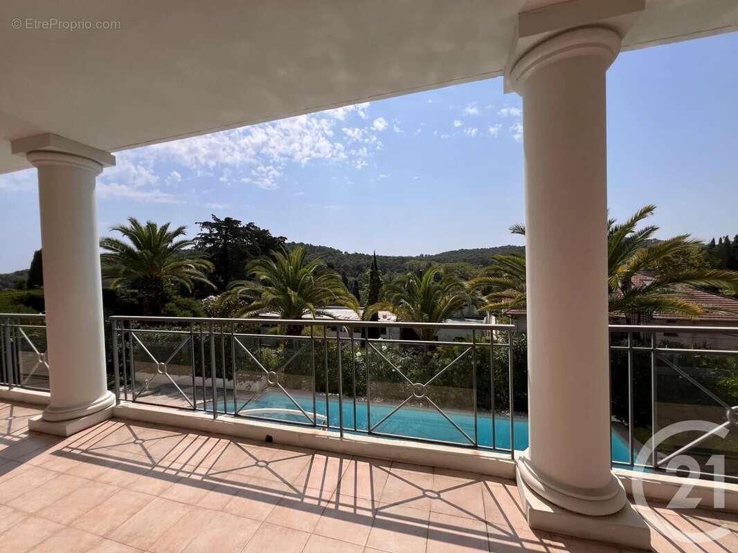 Maison à MOUGINS