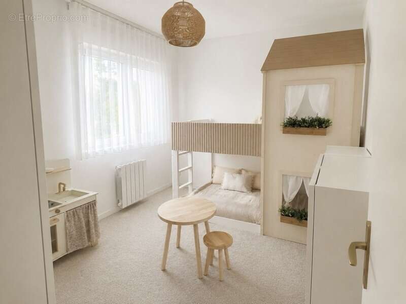Appartement à L'ISLE-D'ABEAU