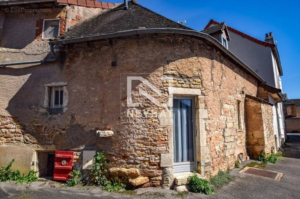 Maison à GIVRY