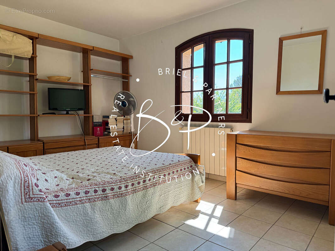 Maison à LORGUES