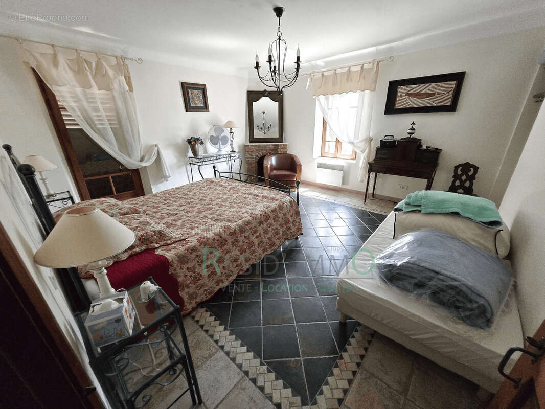 Maison à SAINT-MARTIN-DU-VAR