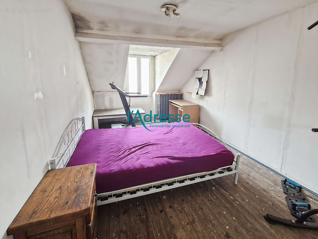 Maison à SAINT-PIERRE-MONTLIMART