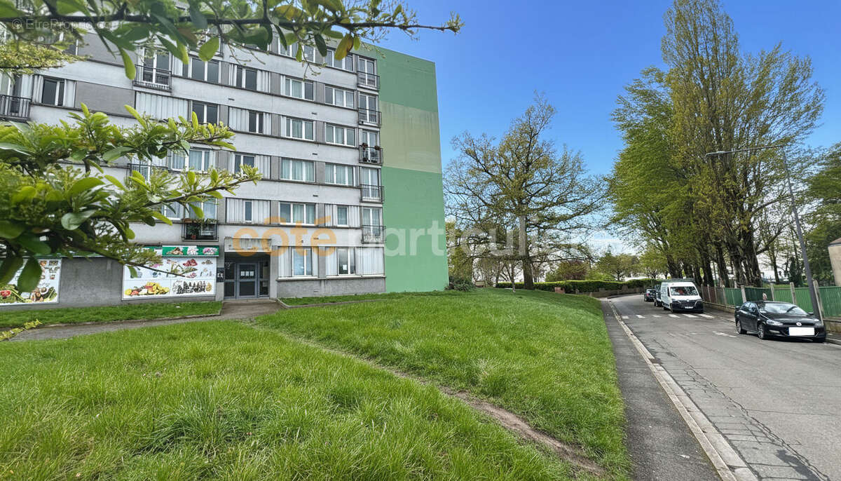 Appartement à VILLENEUVE-SAINT-GEORGES