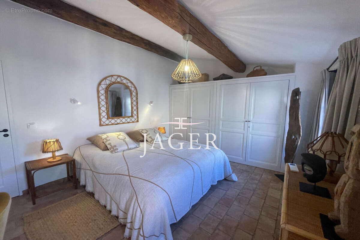 Maison à LA GARDE-FREINET